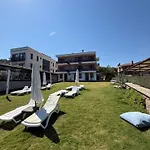 Esin Cunda Айвалык