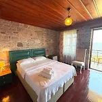 Esin Cunda 3*