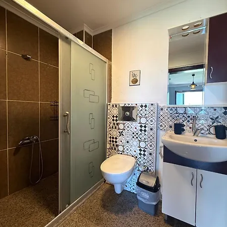 Bed & Breakfast Red Shutters Cunda - Private & Breakfast Ayvalı