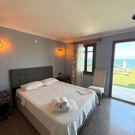 Red Shutters Cunda - Private & Breakfast Ayvalı