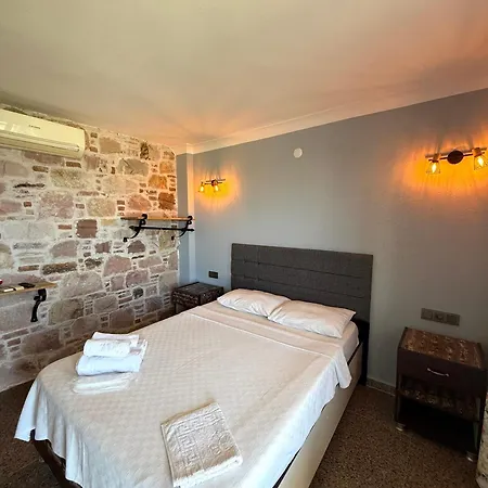 Bed & Breakfast Red Shutters Cunda - Private & Breakfast Ayvalı