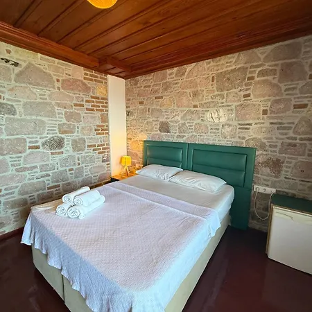 Bed & Breakfast Red Shutters Cunda - Private & Breakfast 3*
